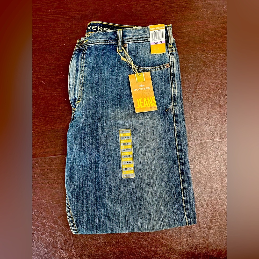 NWT Dockers D3 Classic Fit MENs jeans 38x30